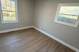 2933 W 38th Pl, Hobart, IN 46342 - Photo 19