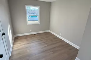 2933 W 38th Pl, Hobart, IN 46342 - Photo 15