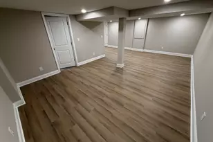 2933 W 38th Pl, Hobart, IN 46342 - Photo 23