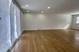 8611 Lakewood Ave, Gary, IN 46403 - Photo 11