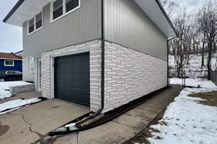 8611 Lakewood Ave, Gary, IN 46403 - Photo 3