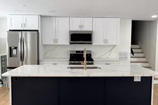 8611 Lakewood Ave, Gary, IN 46403 - Photo 13