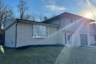 8611 Lakewood Ave, Gary, IN 46403 - Photo 3