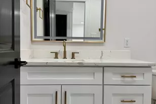 8611 Lakewood Ave, Gary, IN 46403 - Photo 7