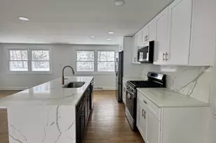 8611 Lakewood Ave, Gary, IN 46403 - Photo 11