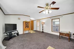 9815 W 236th Ave, Schneider, IN 46376 - Photo 7