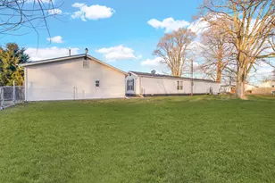9815 W 236th Ave, Schneider, IN 46376 - Photo 1