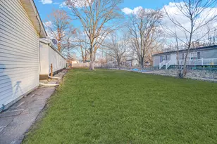 9815 W 236th Ave, Schneider, IN 46376 - Photo 21