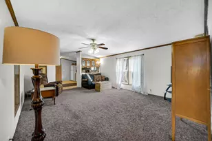 9815 W 236th Ave, Schneider, IN 46376 - Photo 5