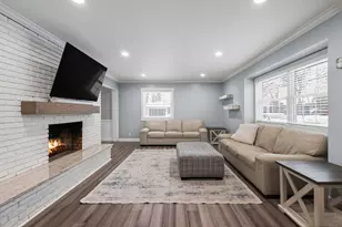 404 Golfview Rd, Michigan City, IN 46360 - Photo 3