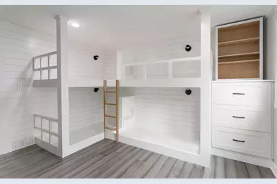 404 Golfview Road, Michigan City, IN 46360 - Photo 13