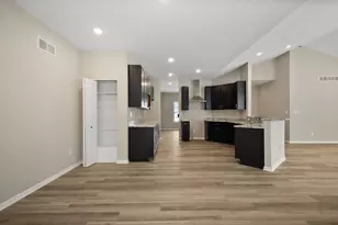 717 Druim Tr, Crown Point, IN 46307 - Photo 7