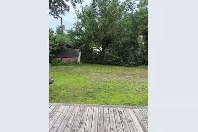 409 Holly Road, Michigan City, IN 46360 - Photo 21