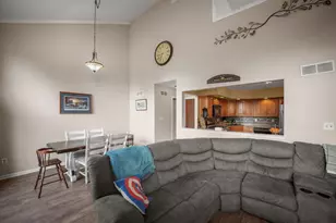 9149 Waymond Ave, Highland, IN 46322 - Photo 7