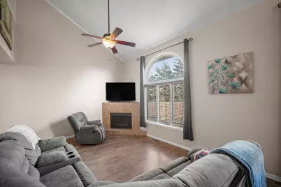 9149 Waymond Avenue, Highland, IN 46322 - Photo 5