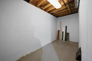 320 Kenbridge Ct, Valparaiso, IN 46385 - Photo 37