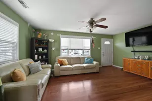 1209 W 1st Pl, Hobart, IN 46342 - Photo 7