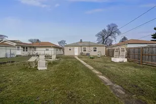 1209 W 1st Pl, Hobart, IN 46342 - Photo 3