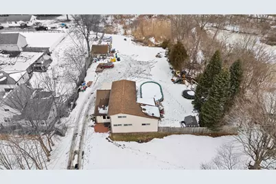 214 Woodlawn Avenue, Chesterton, IN 46304 - Photo 1