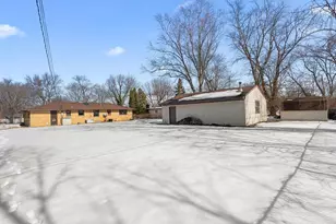 140 Lexington St, Valparaiso, IN 46385 - Photo 3