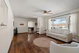 140 Lexington St, Valparaiso, IN 46385 - Photo 5