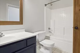 4200 Onyx Ct, Valparaiso, IN 46385 - Photo 17