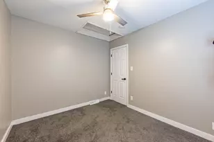 6923 Alabama Ave, Hammond, IN 46323 - Photo 19