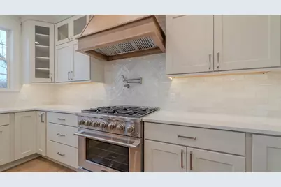 2900 Whispering Brook Lane, Valparaiso, IN 46385 - Photo 11