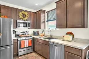 1049 E 117th Pl, Crown Point, IN 46307 - Photo 9