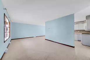 659 Lorraine Dr, Valparaiso, IN 46385 - Photo 5