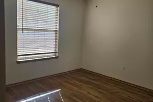 1743 W 86th Ln, Merrillville, IN 46410 - Photo 5