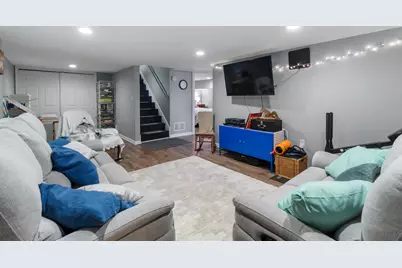 1008 Elmhurst Avenue, Valparaiso, IN 46385 - Photo 17