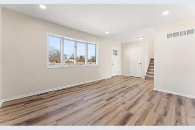 2807 W 63rd Lane, Merrillville, IN 46410 - Photo 5