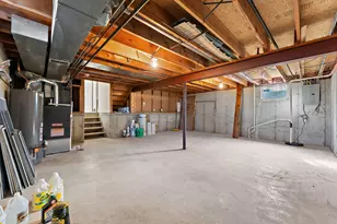 2807 W 63rd Ln, Merrillville, IN 46410 - Photo 23