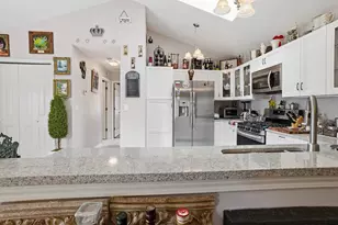 321 Valley Ct, Lowell, IN 46356 - Photo 5