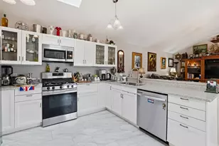 321 Valley Ct, Lowell, IN 46356 - Photo 3