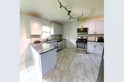 1142 W 72nd Lane, Merrillville, IN 46410 - Photo 5