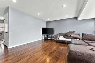 1142 W 72nd Ln, Merrillville, IN 46410 - Photo 3