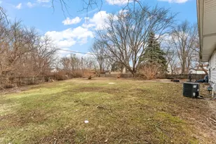 1142 W 72nd Ln, Merrillville, IN 46410 - Photo 15