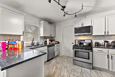 1142 W 72nd Lane, Merrillville, IN 46410 - Photo 5