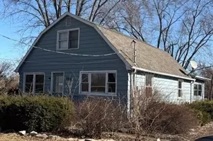 9225 Liable Rd, Highland, IN 46322 - Photo 1