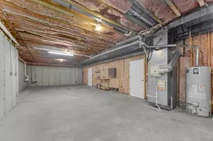 2425 Dickinson Rd, Chesterton, IN 46304 - Photo 33