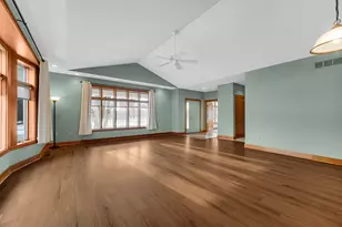 2425 Dickinson Rd, Chesterton, IN 46304 - Photo 7