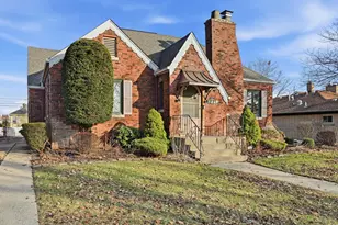 1609 Caroline Ave, Whiting, IN 46394 - Photo 3