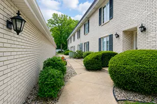 2288 Bordeaux Walk, Highland, IN 46322 - Photo 3
