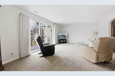 2288 Bordeaux Walk #D2, Highland, IN 46322 - Photo 5