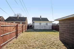 919 171st St, Hammond, IN 46324 - Photo 11