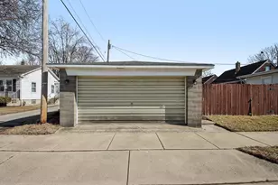 919 171st St, Hammond, IN 46324 - Photo 13