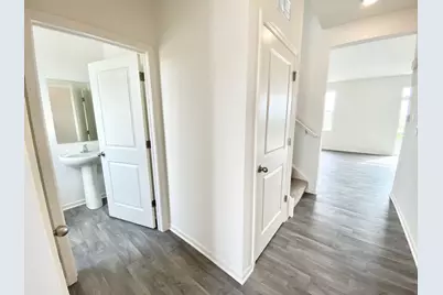 187 Cressmoor Boulevard, Hobart, IN 46342 - Photo 3