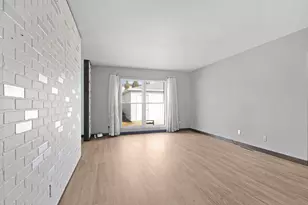 114 S Chase Dr, Crown Point, IN 46307 - Photo 5